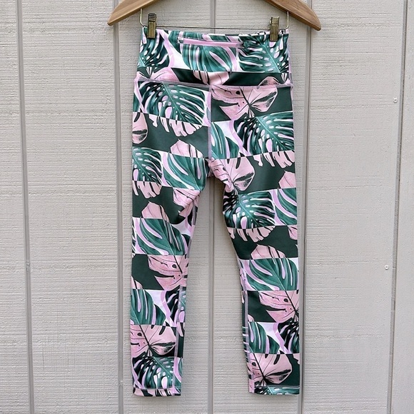Nike Dri-Fit Women's Printed Botanical Fast Crop Running Legging - Picture 3 of 16